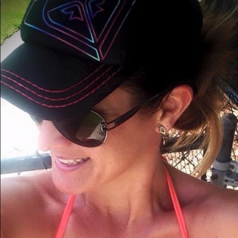 Meet your Posher, Alyson